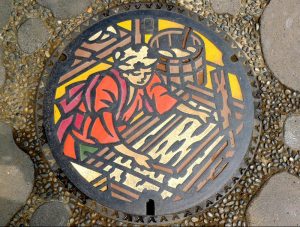 Japanese-manhole-cover-art-12