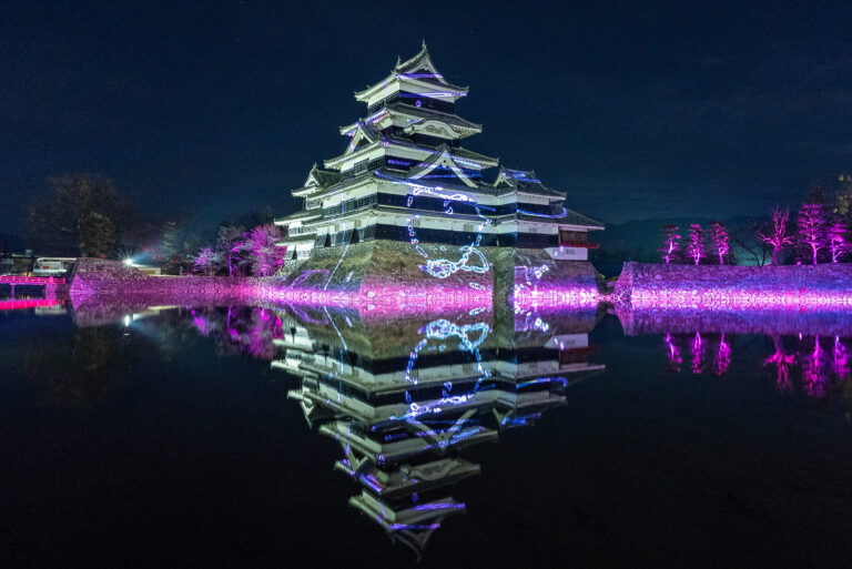 Lễ hội ánh sáng mùa Đông đẹp nhất tại Thành Matsumoto ở Nagano, Nhật Bản 