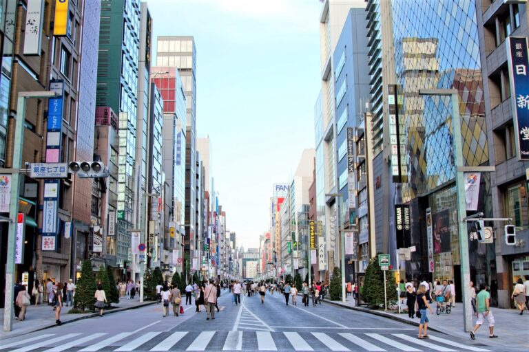 Dạo một vòng quanh khu vực Ginza đắt đỏ giữa lòng Tokyo