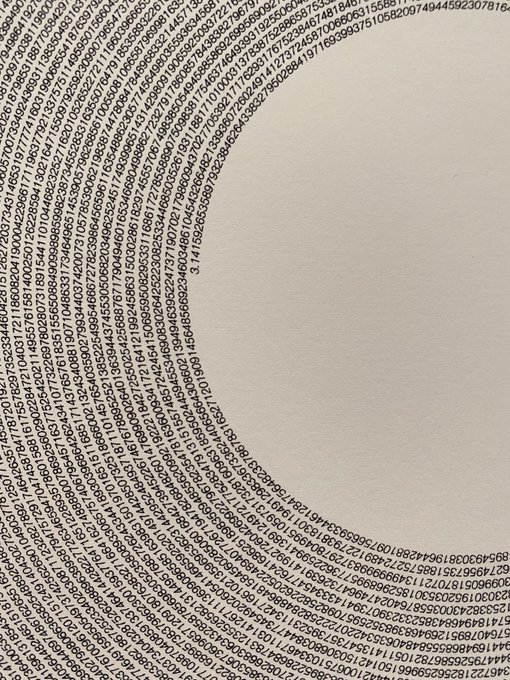 Chiêm ngưỡng dòng sông xoắn ốc được tạo ra từ… số Pi của nghệ sĩ Nhật Bản