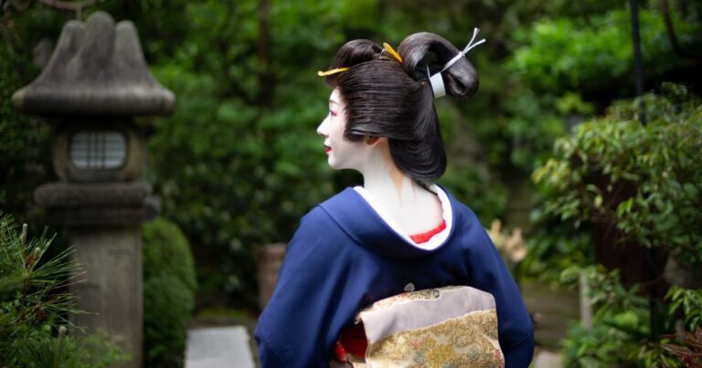 Vén màn bí ẩn về những buổi tiệc của Geisha!